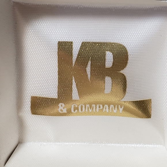 KB Necklace & Earrings Set. - Picture 9 of 10